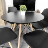 Conjunto Mesa y Sillas Nórdicas: Mesa Negra (80x80x76 cm) + 4 Sillas Negras con Patas de Madera Haya (46,5 x 48 x 82 cm)